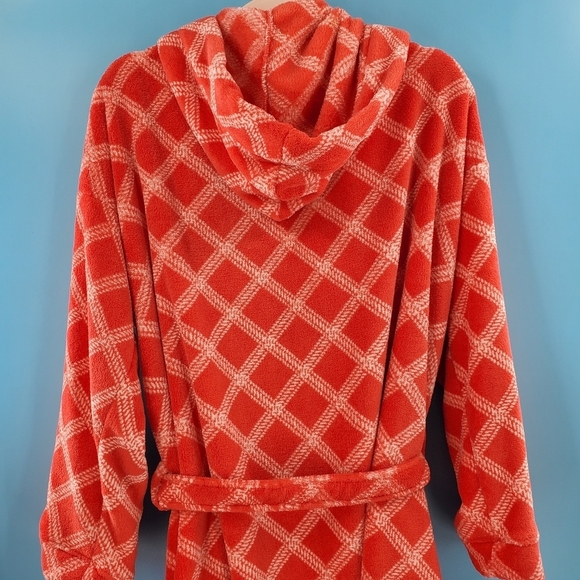 Vera Bradley red and white hoodie robe - Picture 7 of 10